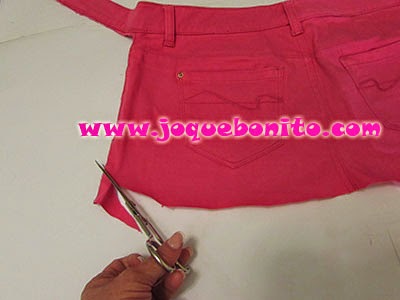 Delantal reciclando unos vaqueros