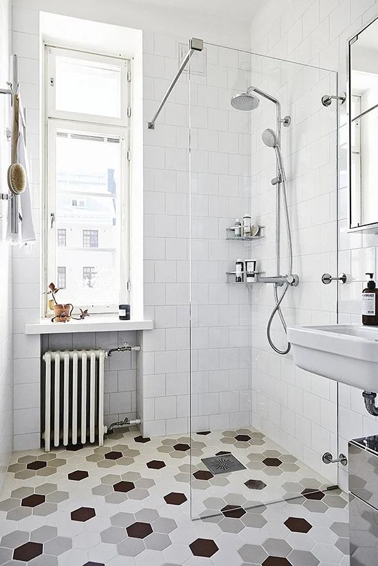 kamar mandi unik bergaya scandinavian