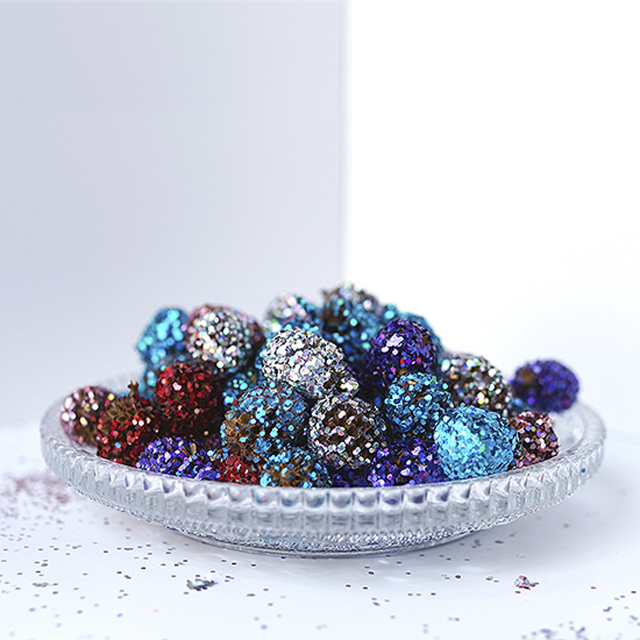 Pine cones glitter - Journey into Creativity