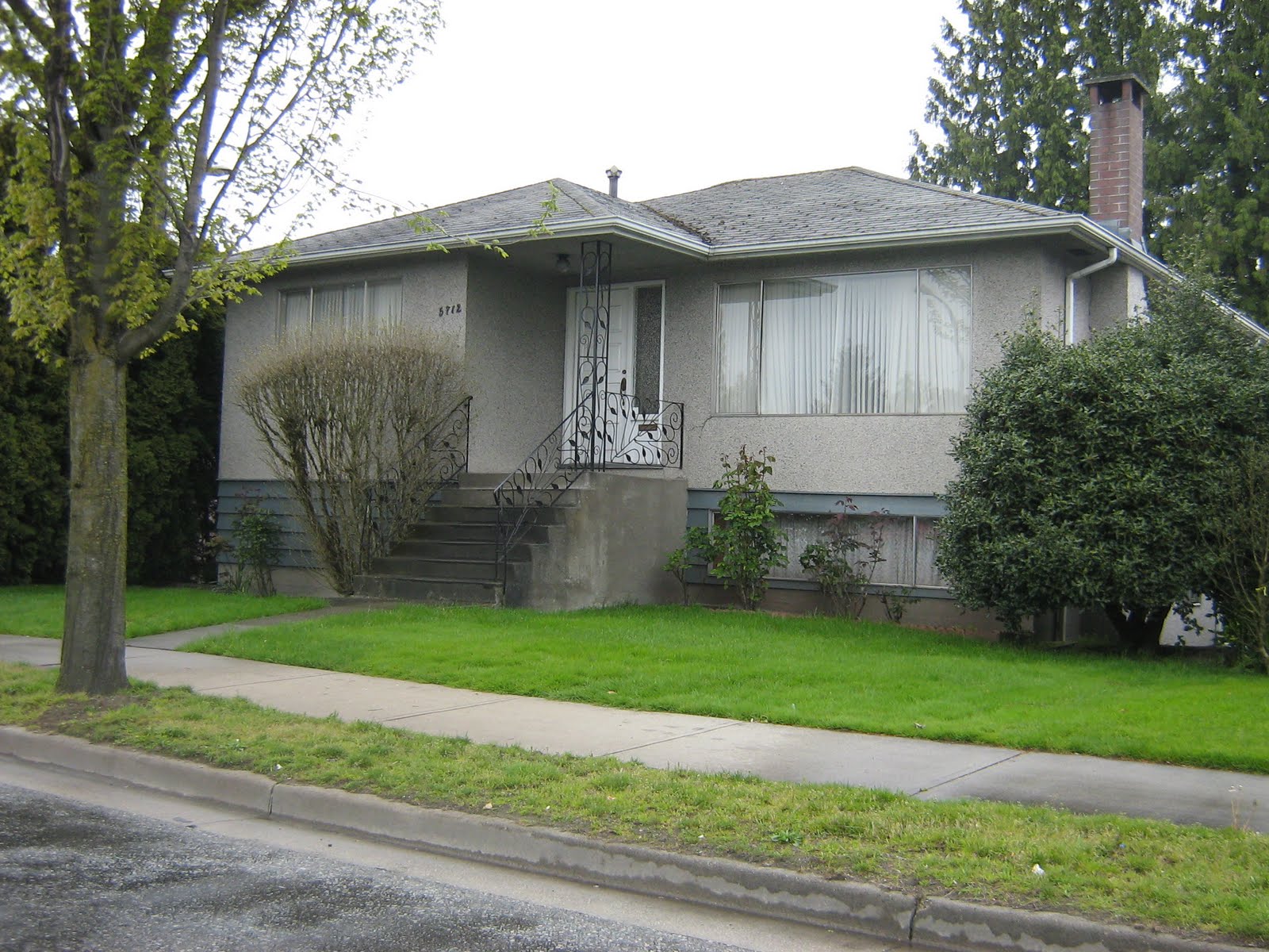 EAST VAN BY HAND: Vancouver Bungalow