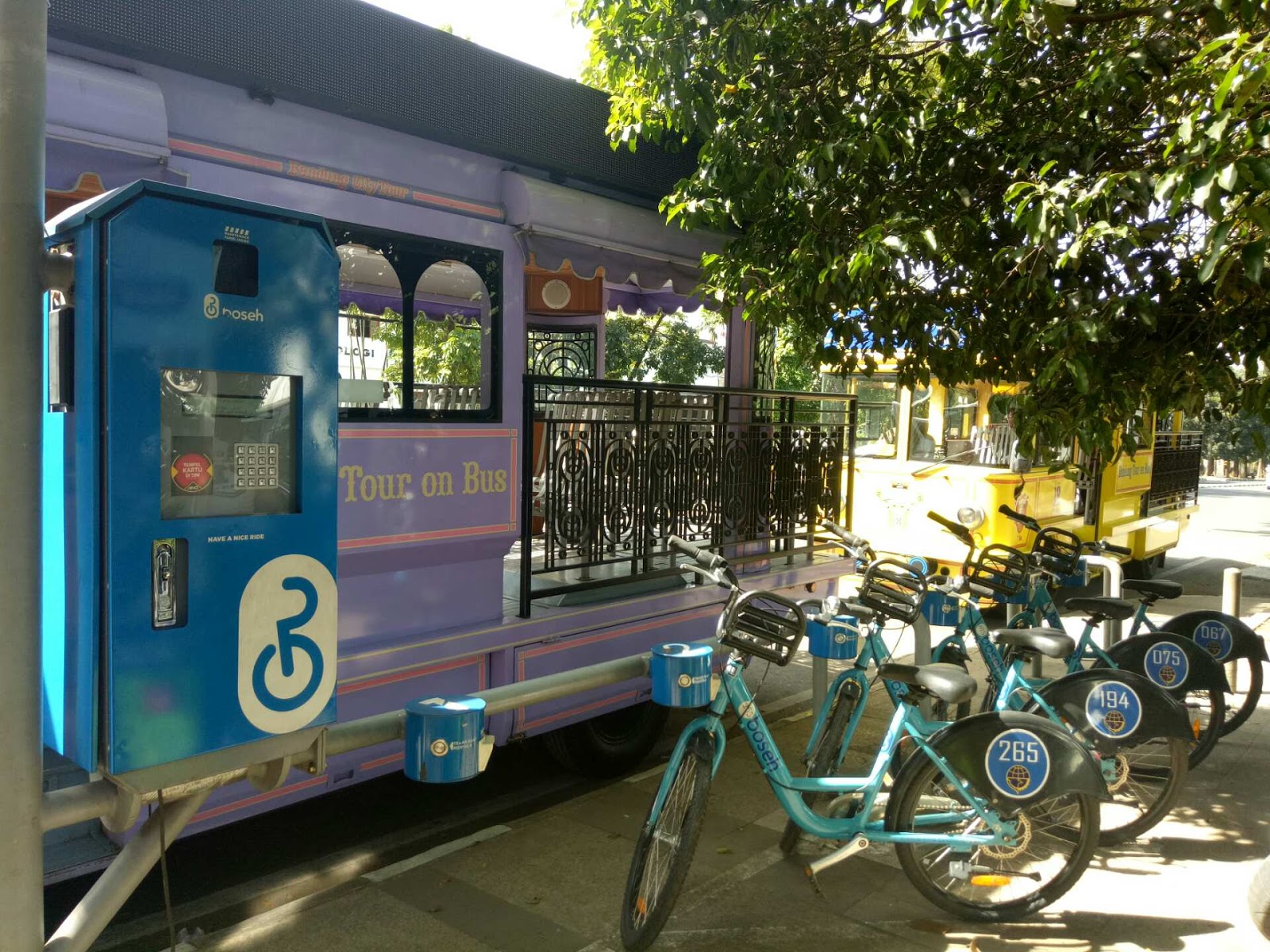 bandros bandung tour on the bus
