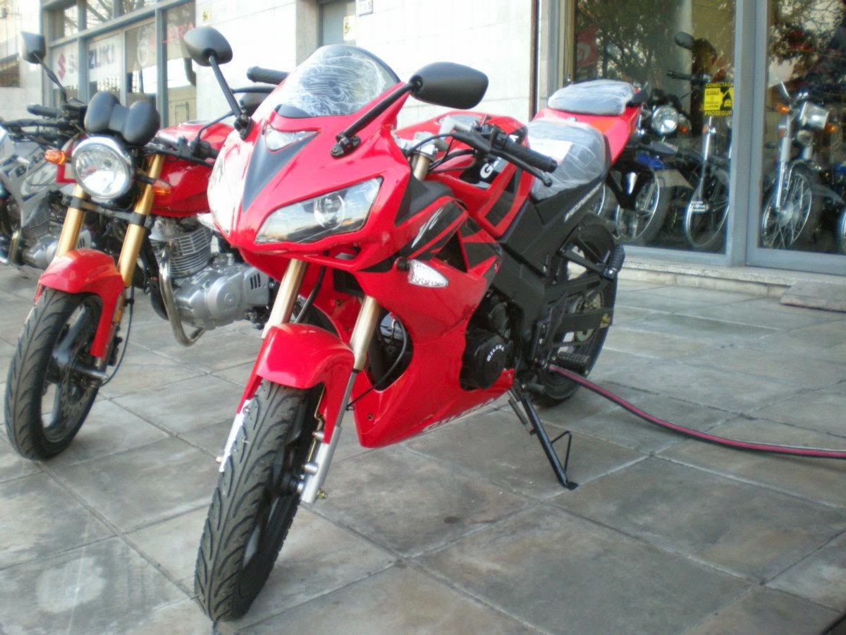 Todo sobre motos: Galería: Gilera VC 200 R