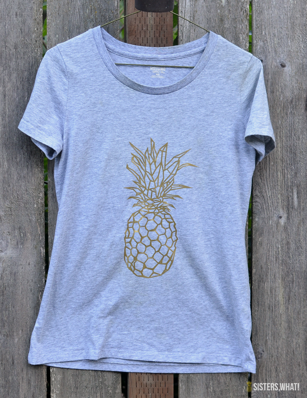 Pineapples for life! DIY pineapple shirt using heat transfer vinyl; love!
