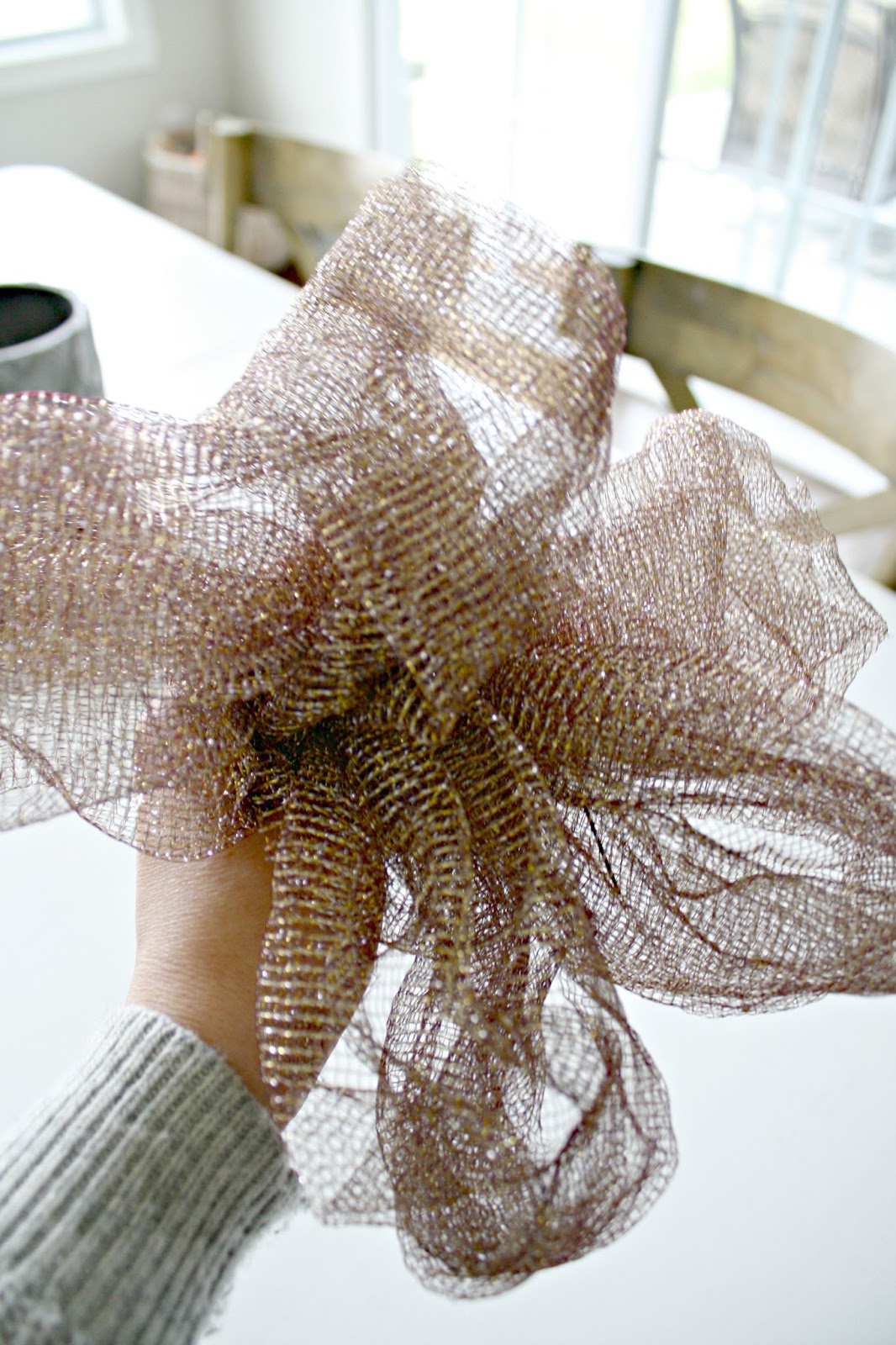 How to create a full and beautiful Christmas tree from Thrifty Decor Chick