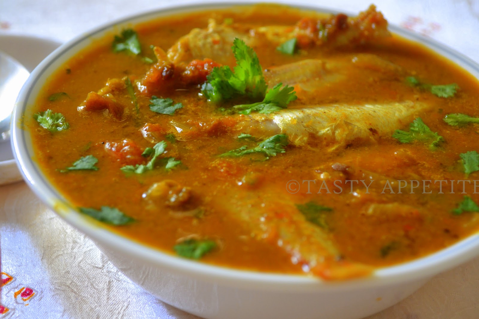 Meen Kuzhambu / Hot & Spicy Fish Curry