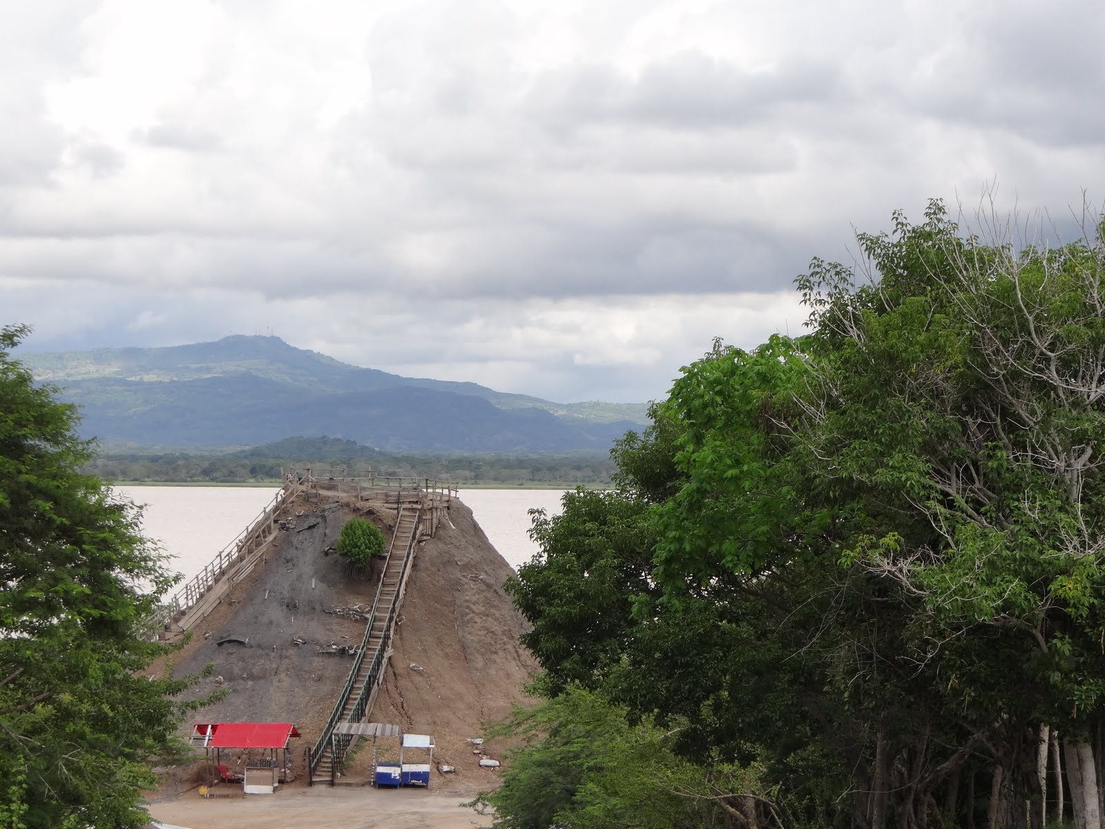 Blog de Kamilo Kardona Volcán del Totumo (Santa Catalina Bolívar)