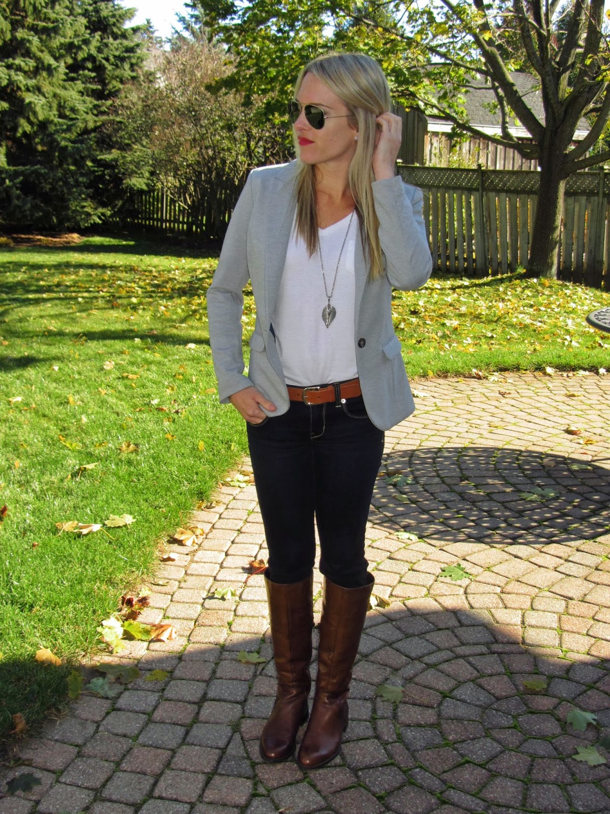 Sincerely Miss Ash: BLAZERS AND BOOTS