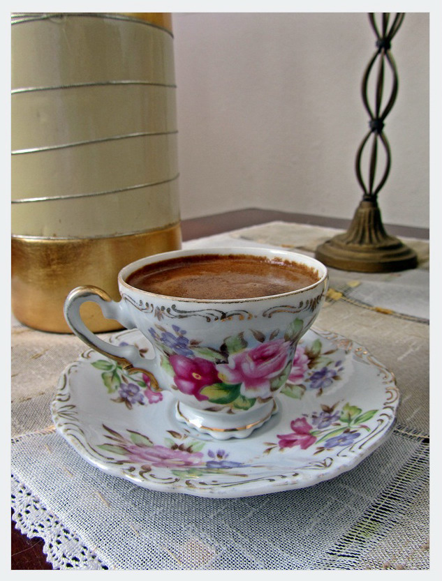 FİNCANDAKİ MUCİZE KAHVE EHLİ KEYFİN KEYFİNİ KİM TAZELER?