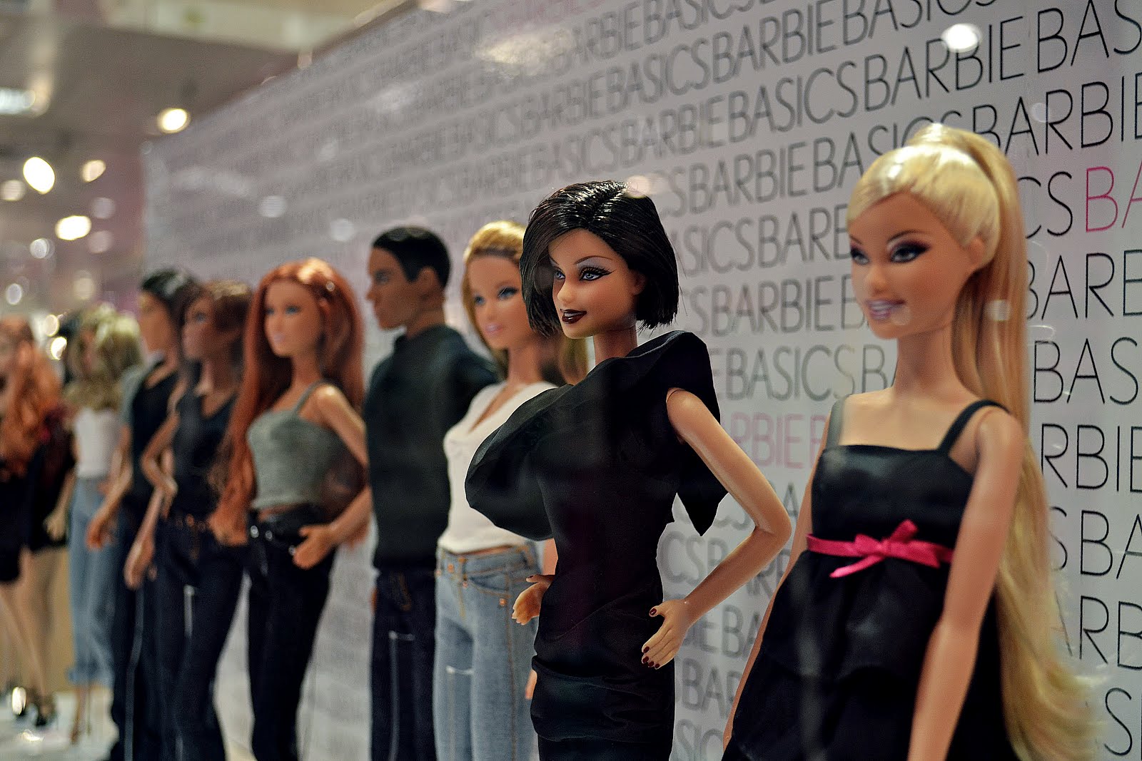 A VIP WORLD Super Barbie Collection