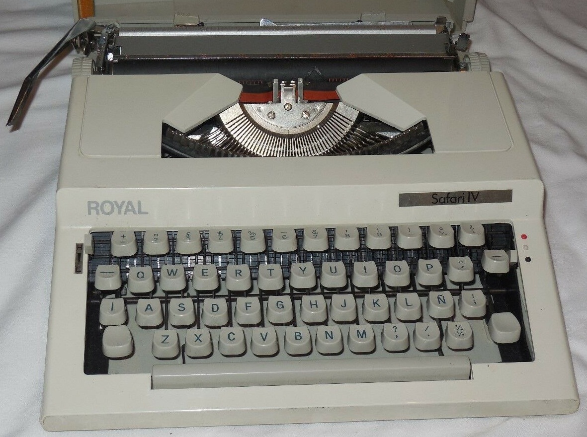 oz.Typewriter Most Popular Models of Manual Portable Typewriters, 198090