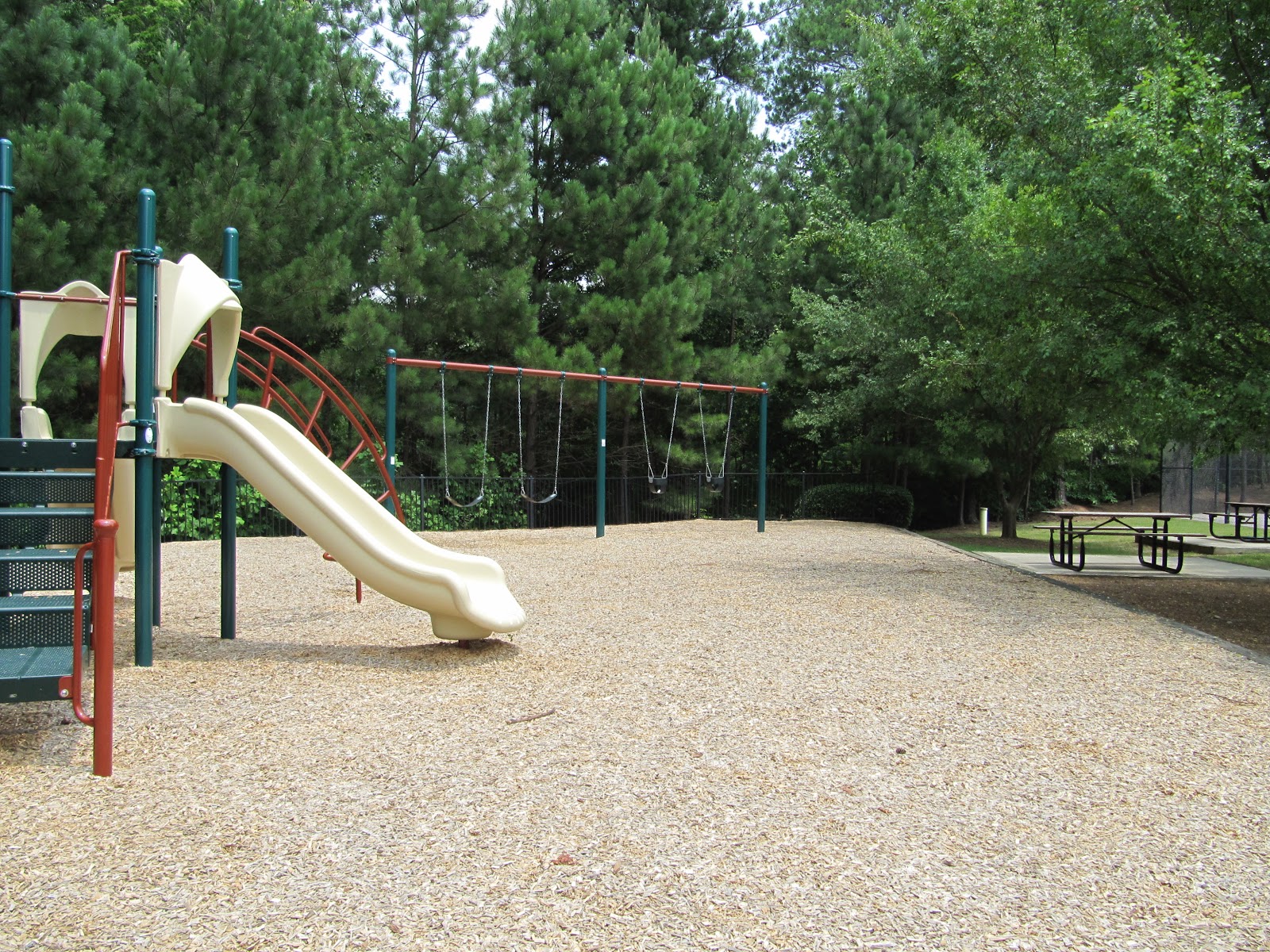 Pam Santoro Alpharetta, GA Real Estate Agent Glen Abbey Subdision in