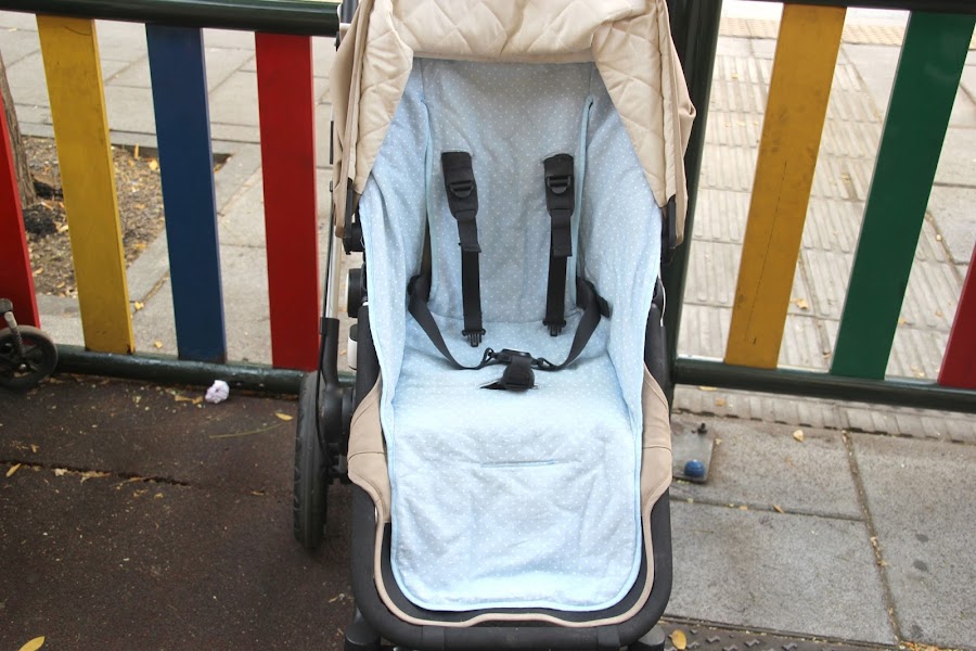 DIY Como hacer funda universal de silla de paseo o carrito para niños y bebes. Blog de costura y patrones gratis.