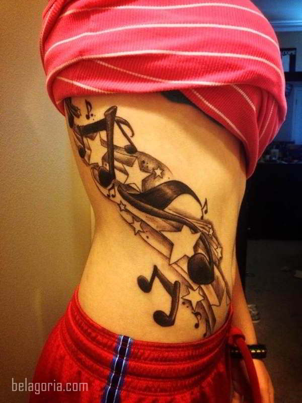 Vemos la foto de un Tatuaje musical