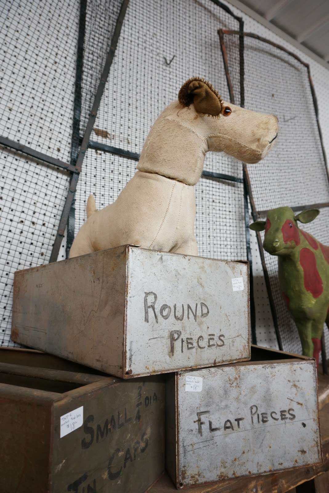 dawnToussaint Antique extravaganza in Adamstown PA