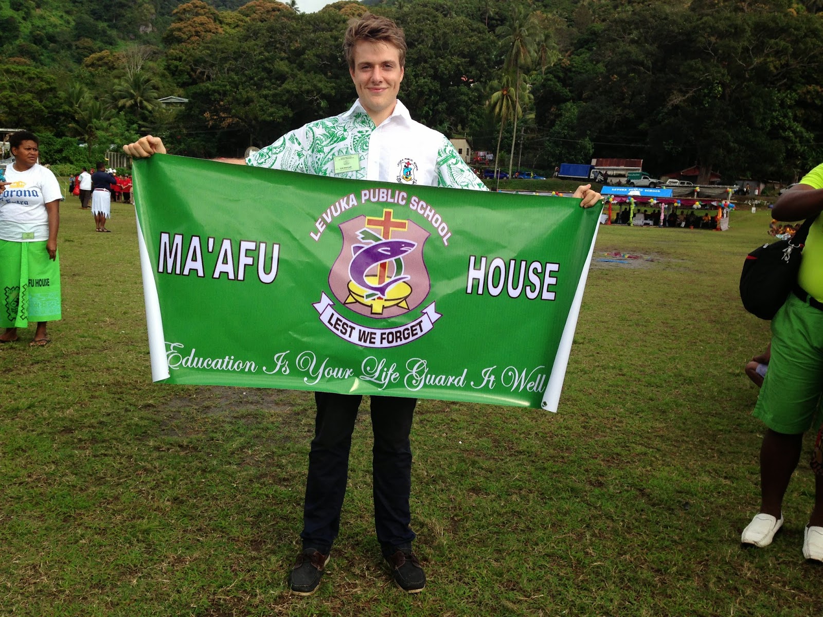 tom-and-rach-in-fiji-levuka-public-school-135th-anniversary-celebrations
