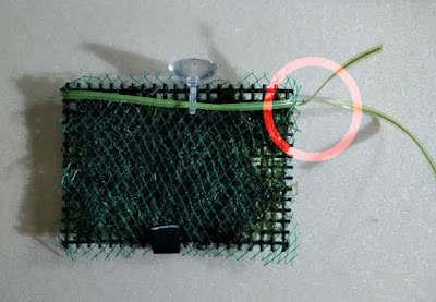 モスマットに吸盤を固定する手順その2