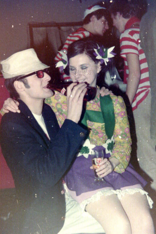 38 Vintage Snapshots Capture Teenage Parties During The 1960s And 1970s ~ Vintage Everyday
