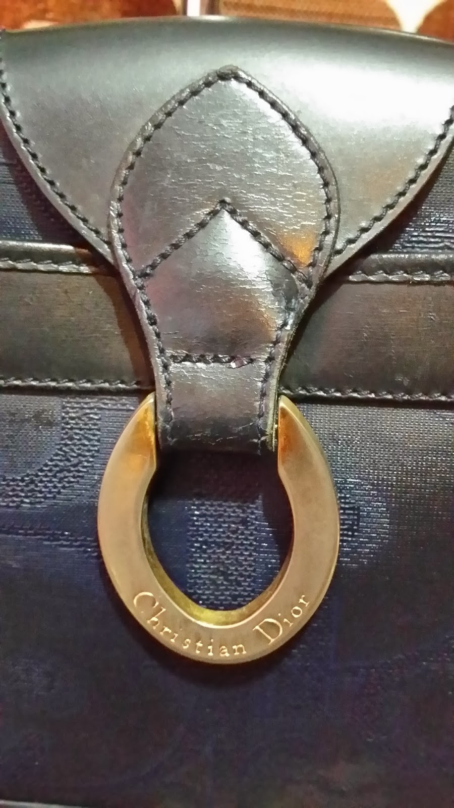 TRIPBUNDLE: CHRISTIAN DIOR SLING BAG