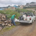 Homem é flagrado descartando lixo 15 minutos depois de prefeitura ter limpo terreno