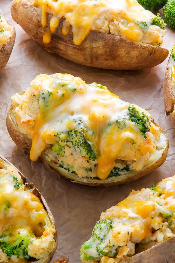Broccoli and Cheddar Twice-Baked Potatoes #broccoli #cheddar #baked #potatoes #veggies #vegetarianrecipes #vegetables #veganrecipes Broccoli and Cheddar Twice-Baked Potatoes #broccoli #cheddar #baked #potatoes #veggies #vegetarianrecipes #vegetables #veganrecipes