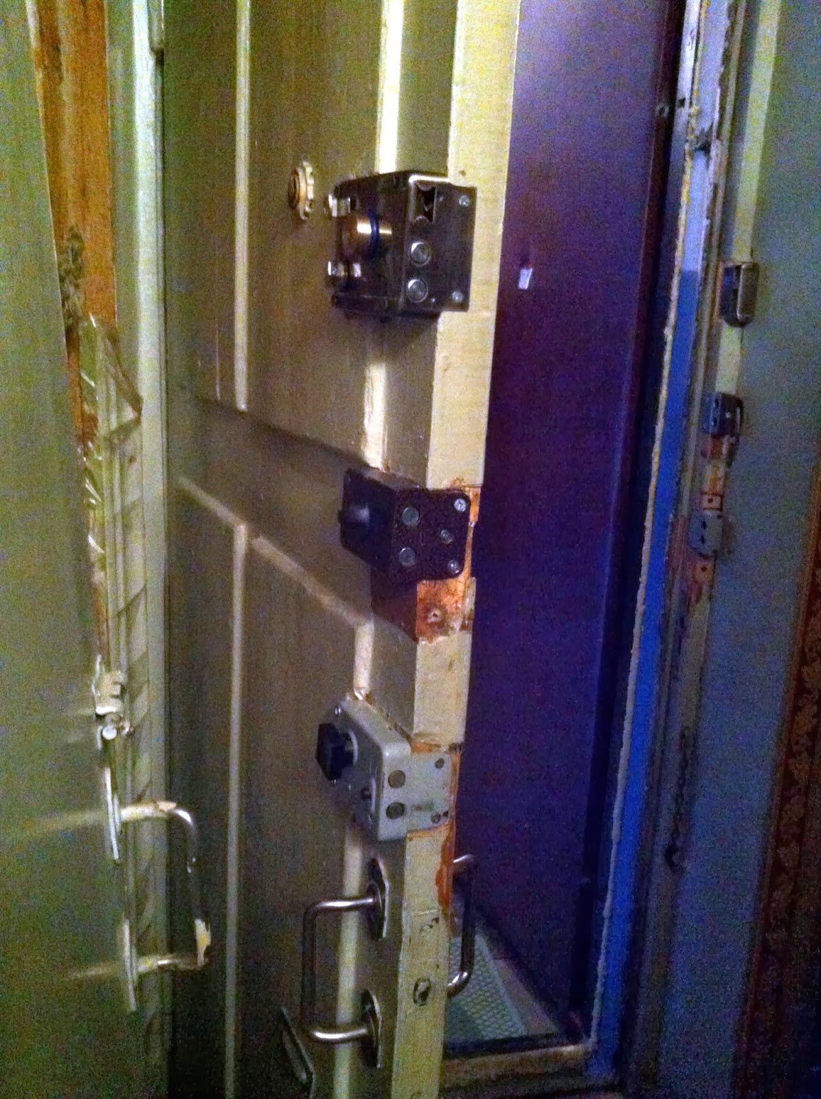 замки додаткові замки додаткові