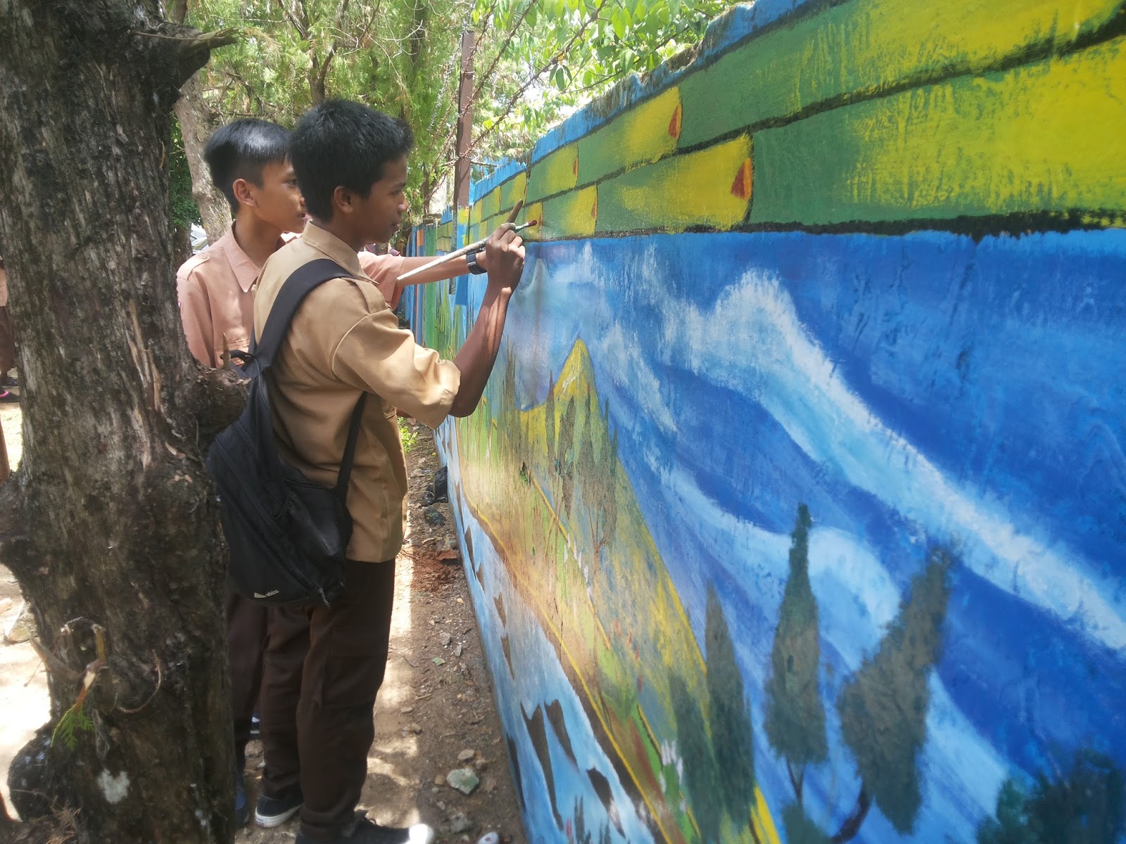 Tak bisa dipungkiri bahwa dalam setiap sekolah tentu ada saja bakat bakat terpendam yang dimiliki oleh siswa Bakat tersebut apabila dibiarkan begitu saja