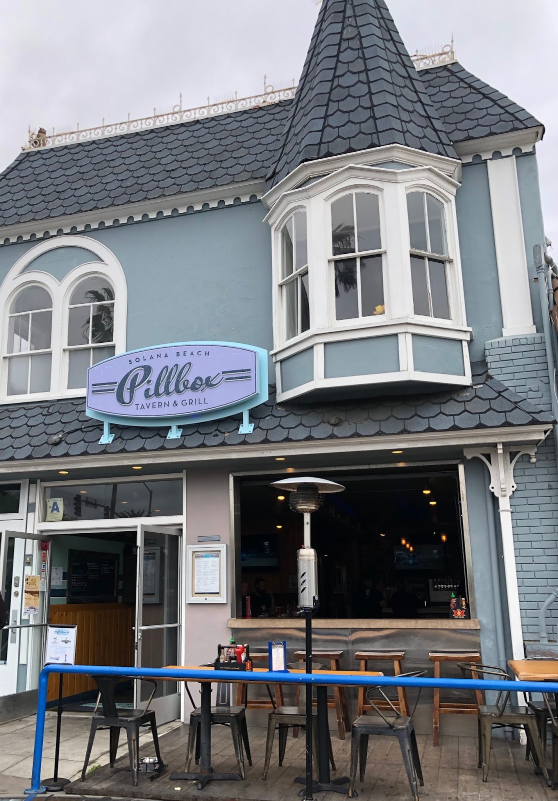 GREAT EATS HAWAII PILLBOX TAVERN AND CAFE SOLANA BEACH, CA