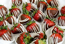CHOCOLATE DIPPED STRAWBERRY  18PCS (RM26)