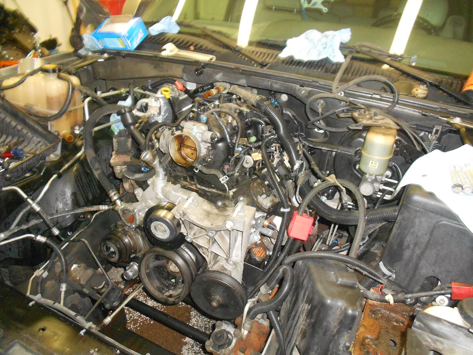 The Bug Boys: Removing a 5.3 liter out of a Yukon
