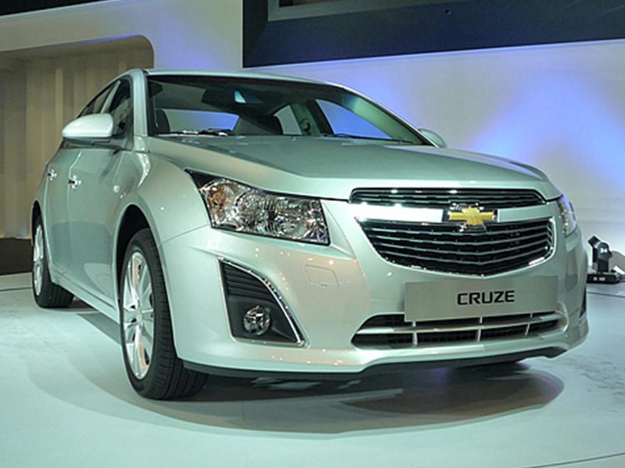 Chevrolet Cruze 2013 com facelift novas fotos do exterior