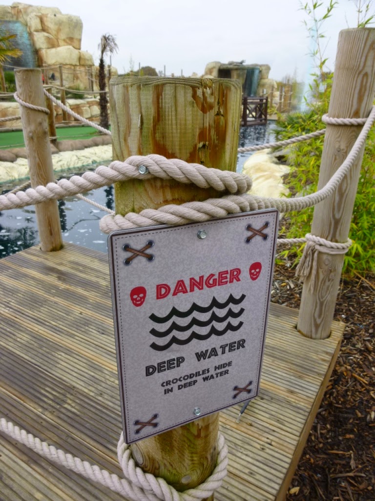 Always heed the warnings at a minigolf course