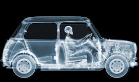 04-Mini-Driver-Nick-Veasey-X-ray-Images-Mechanical-Musical-www-designstack-co