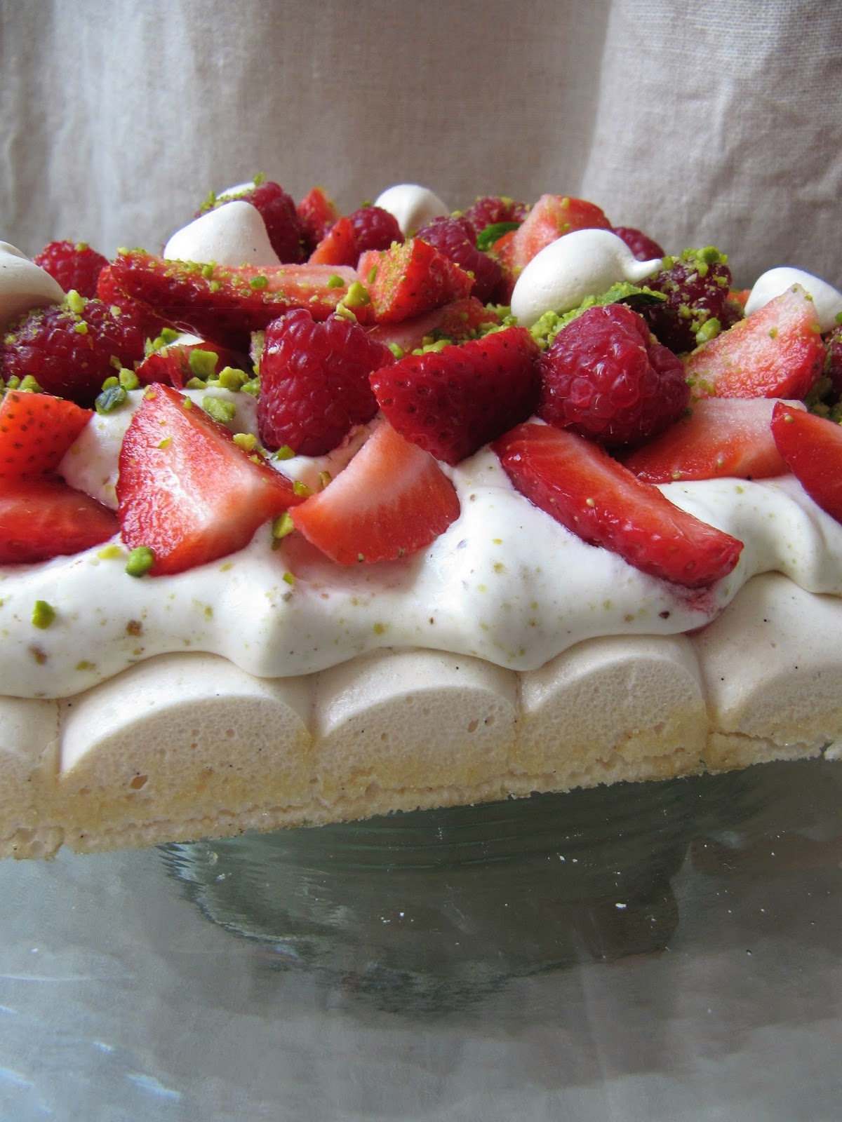 La cuisine d'ici et d'ISCA Cœur meringué aux fruits rouges pour la