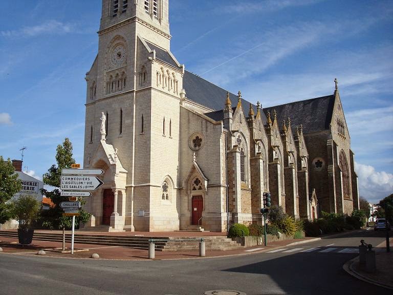 PHOTOS DE VENDEE L'église SaintHilaire de Soullans