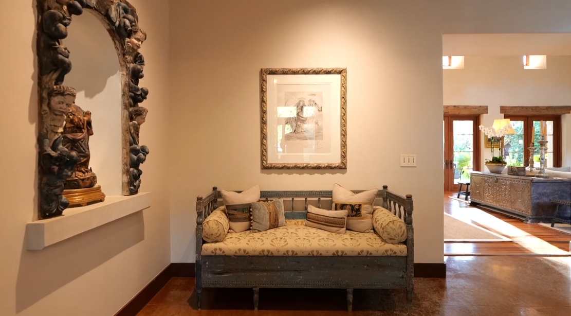Tour Terrell Hills San Antonio, TX Manor vs. 17 Interior Design Photos