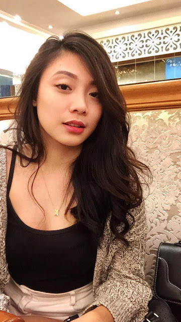Meet This Drop-Dead Gorgeous School Teacher Who Will Make You Want to Enroll in Summer Classes! Meet This Drop-Dead Gorgeous School Teacher Who Will Make You Want to Enroll in Summer Classes!