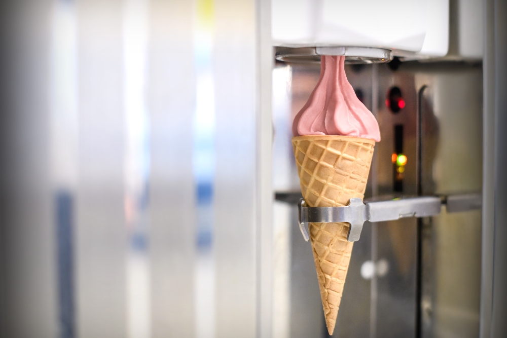 Da Ikea arriva il gelato alla fragola vegano Da Ikea arriva il gelato alla fragola vegano