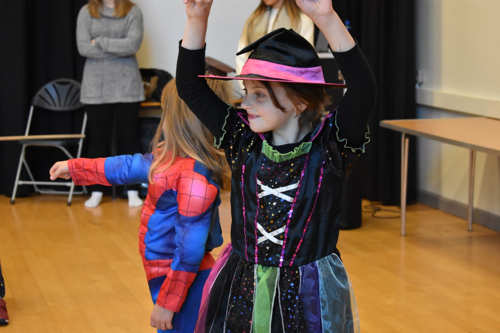 Anthos Arts Chameleon Group And Story Makers The Lion The Witch