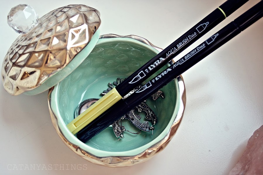 materialescolar lyra aqua brush