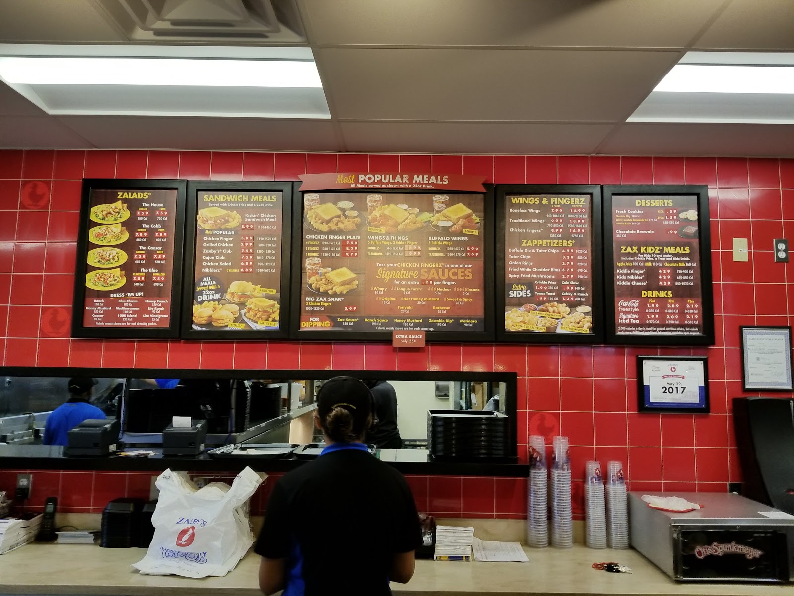 Zaxby's Brings its Flavor and Chicken Variety to Houston