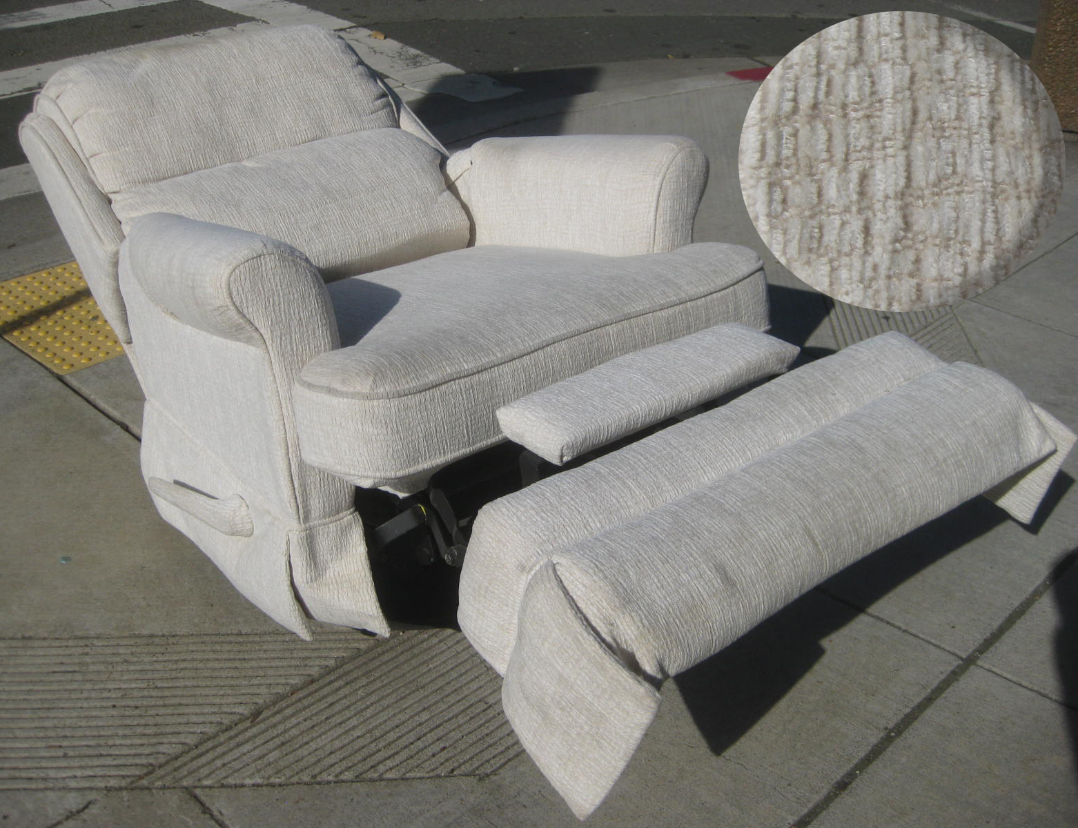 UHURU FURNITURE & COLLECTIBLES SOLD White Recliner 50