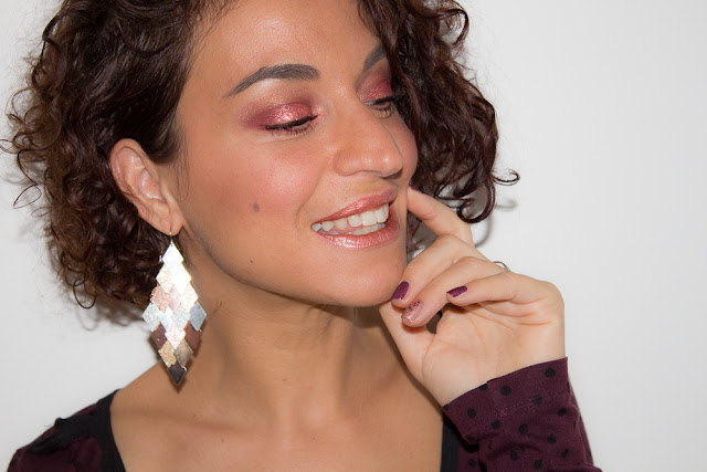 Maquillage de soirée en Rose Gold & Bordeaux Maquillage de soirée en Rose Gold & Bordeaux