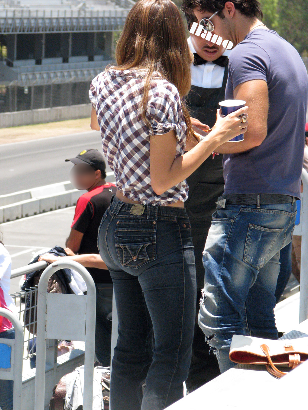 Perfect Round Ass In Jeans Divine Butts Candid Milfs I