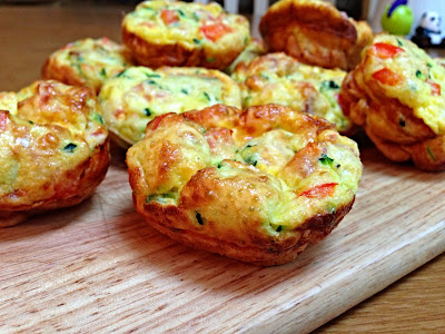 2 Littlefaces: Easy Zucchini, Bacon and Cheese Frittatas