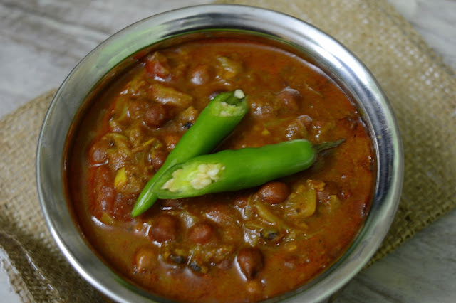 Black Channa Masala | Kale Channa Masala | Side dish for Roti/Chapathi
