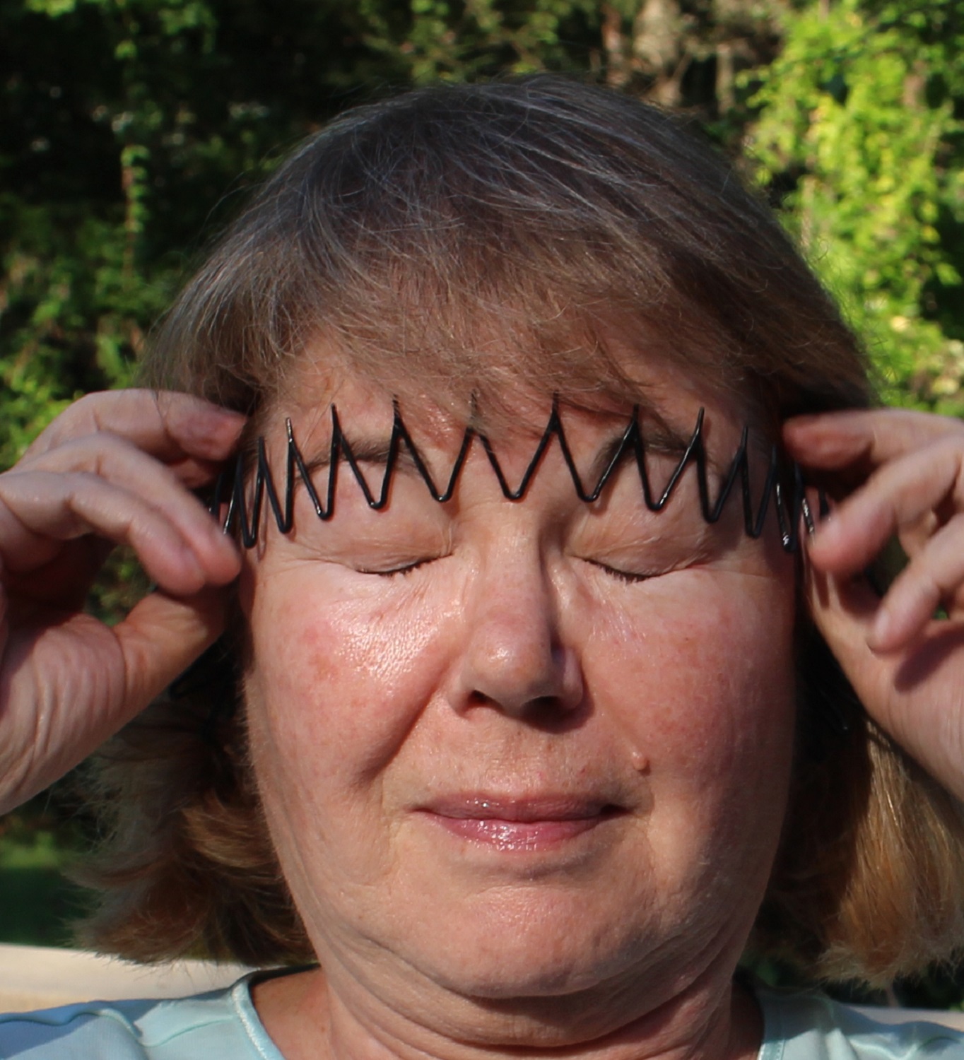 Craft Insanity How to keep your Veil on your head