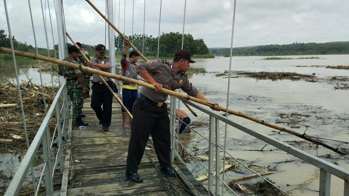 Waduk Kedung Ombo Boyolali / Wisata Alam Waduk Kedung Ombo Megantara