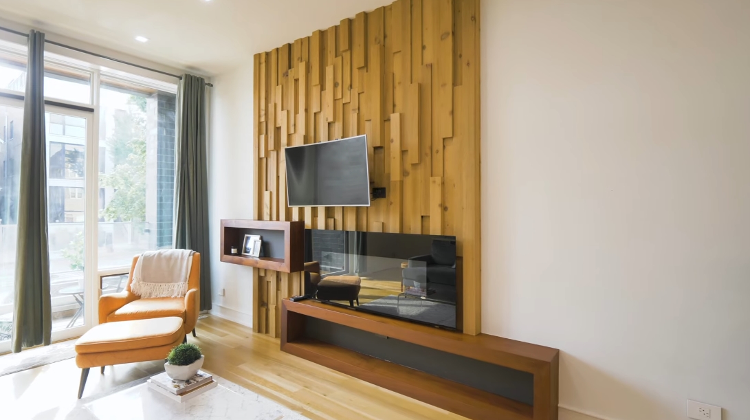35 Interior Design Photos vs. 3046 N Ashland Ave Unit 1, Chicago Luxury Townhome Tour