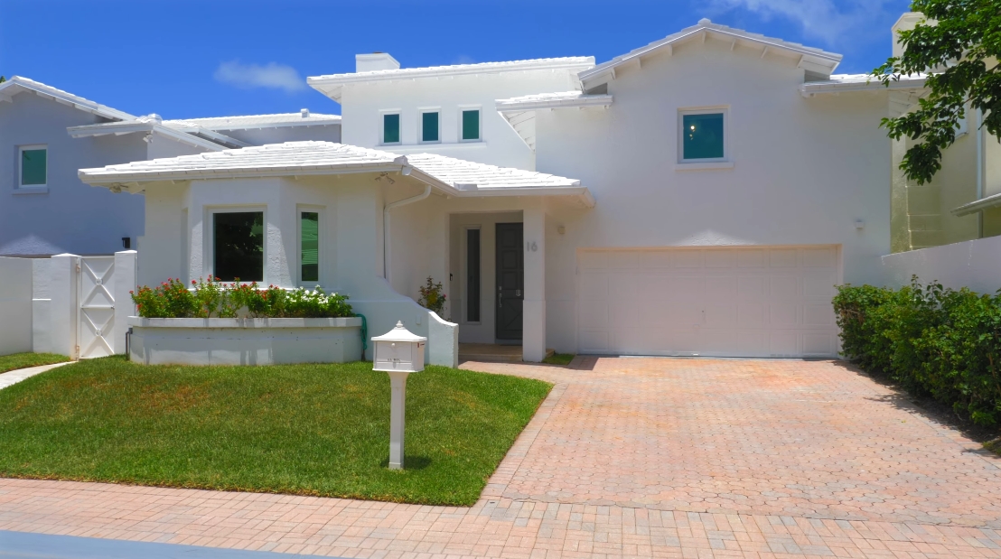 Tour 16 Turtle Walk, Key Biscayne Luxury Home vs. 39 Interior Design Photos