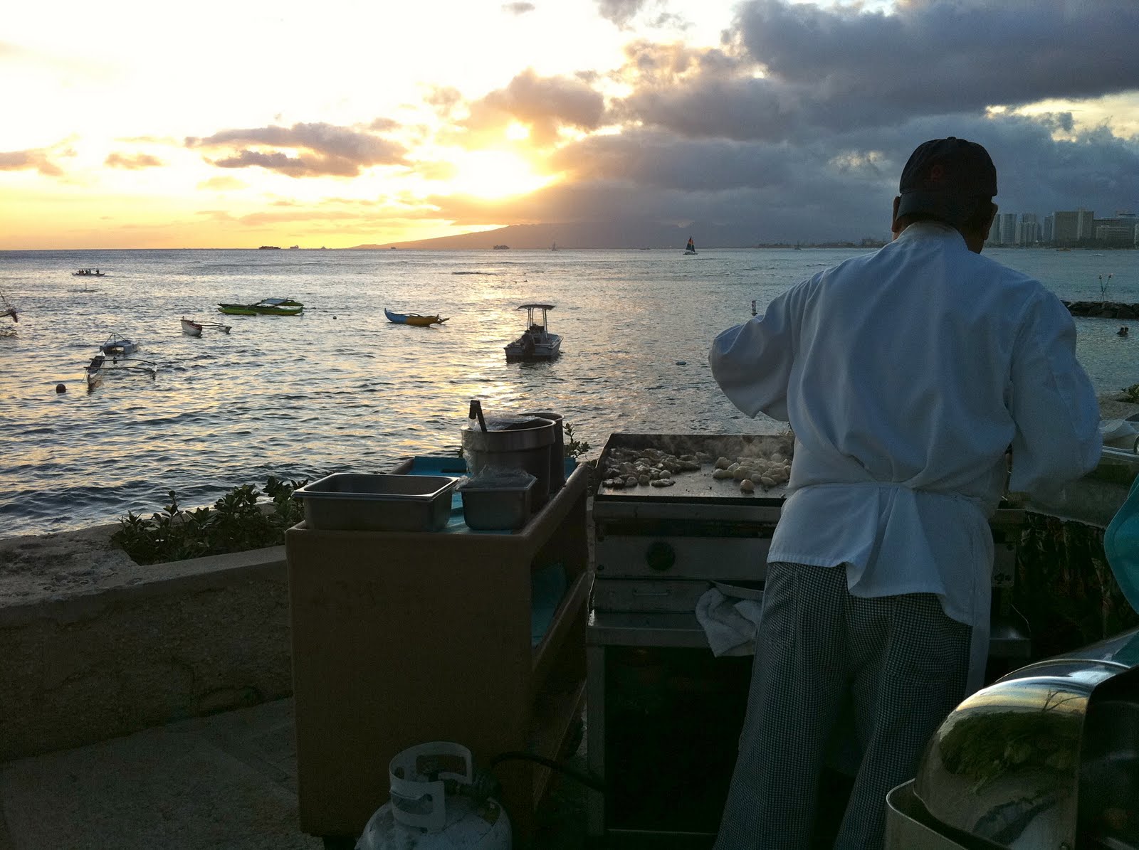 GREAT EATS HAWAII OUTRIGGER CANOE CLUB